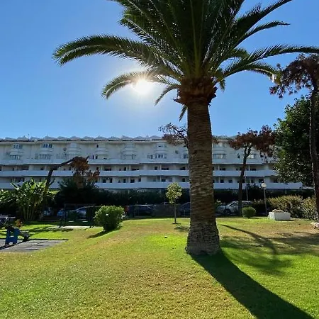 Beachfront Sea View Calahonda Apartment *